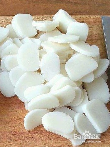 菜市场的菜丸子煮年糕怎么煮