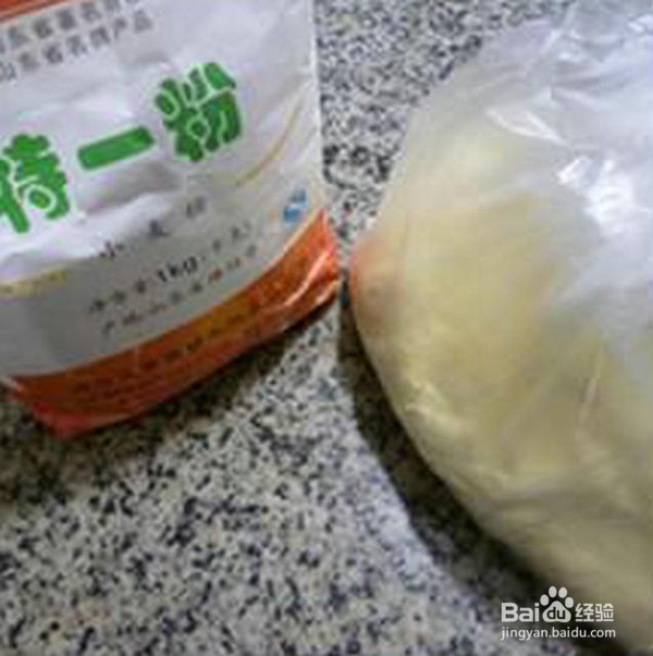 玉米面芹菜肉末煎饼
