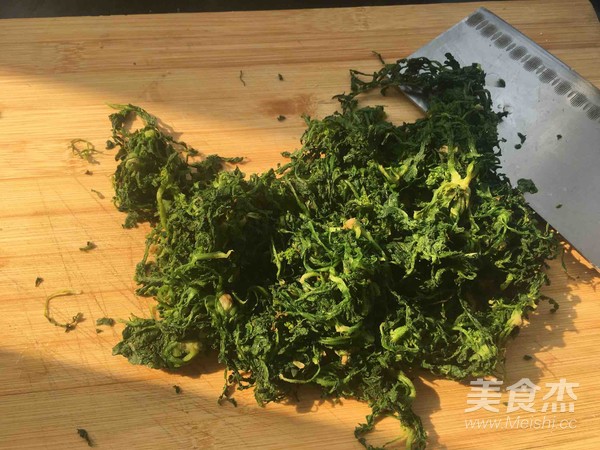 荠菜饺子的做法