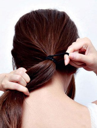 打造优雅迷人发髻