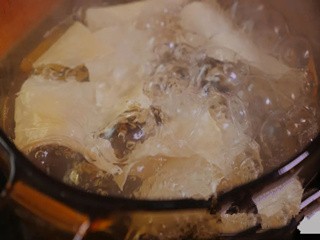 百合腐竹蛋糖水怎么做？