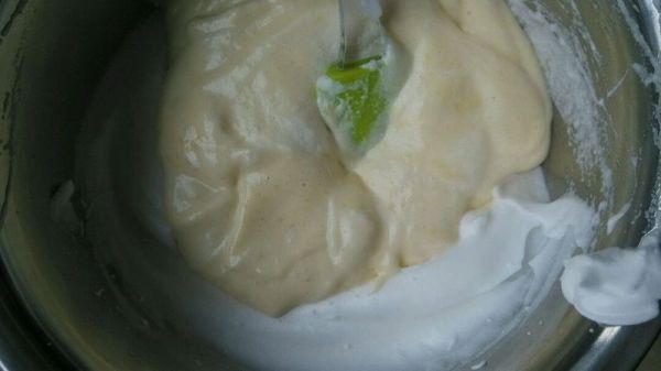 戚风奶油蛋糕卷