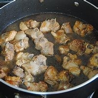 特色土豆烧排骨
