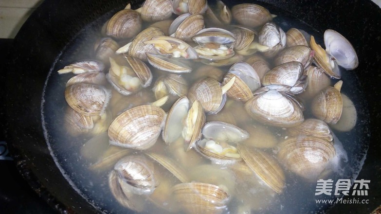 炒黄蚬子的做法