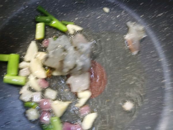 大虾墨鱼汁炒饭