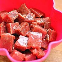 怎么做杏鲍菇黑椒牛肉粒