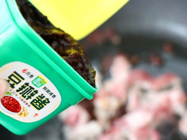 酱香猪血五花肉