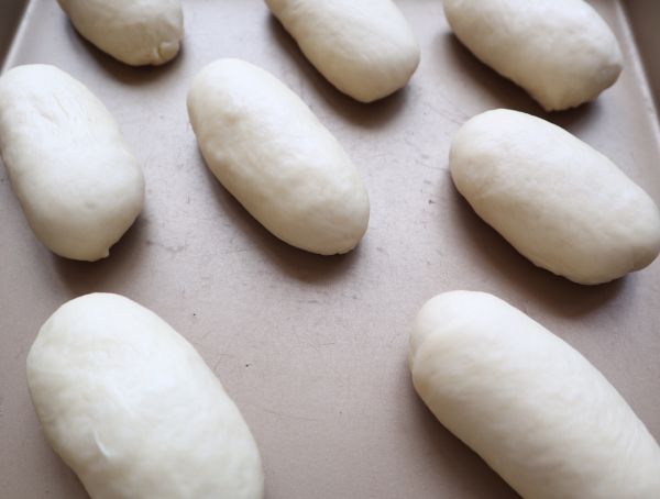 牛奶拉丝小餐包