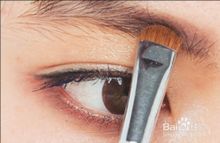 质感眼妆的化妆教程