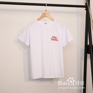 白色的衣服有一点一点黑色怎么办