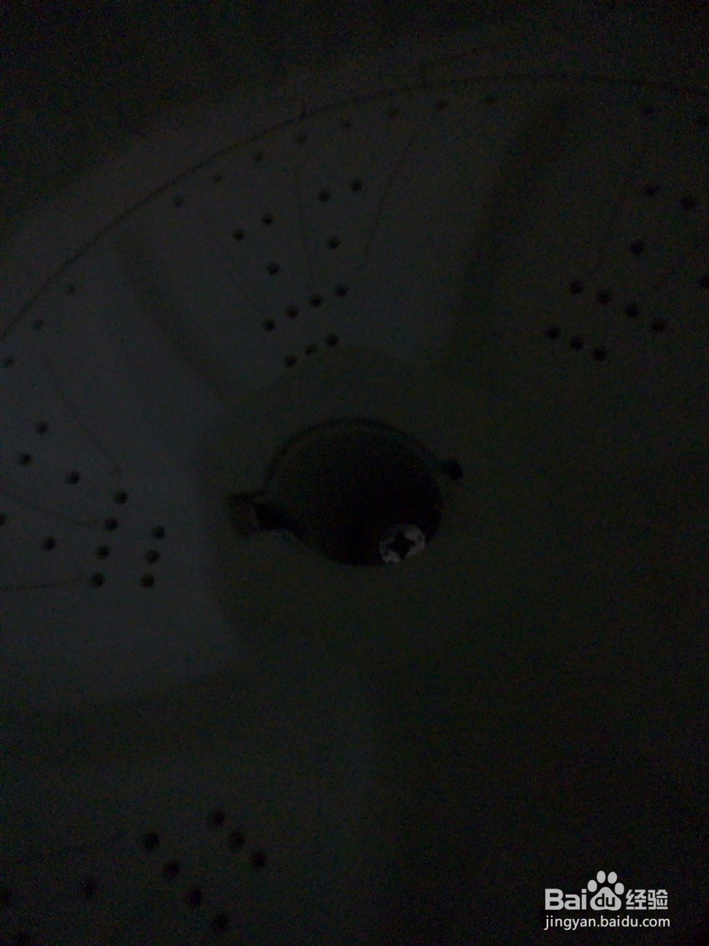 洗衣机洗衣时声音异常，如何解决。