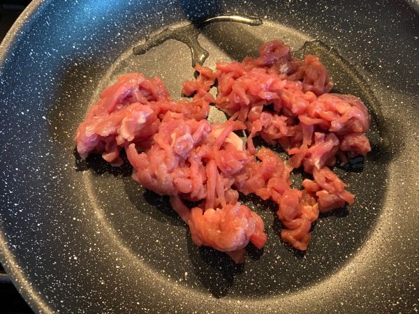 黄花菜木耳小炒肉