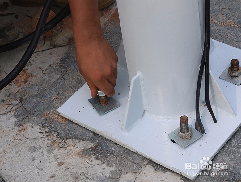 标准篮球场灯光配置方法及球场照明灯杆参数规范