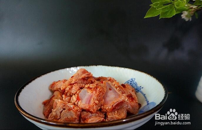 简单易学的芝麻香炒排骨的家常做法