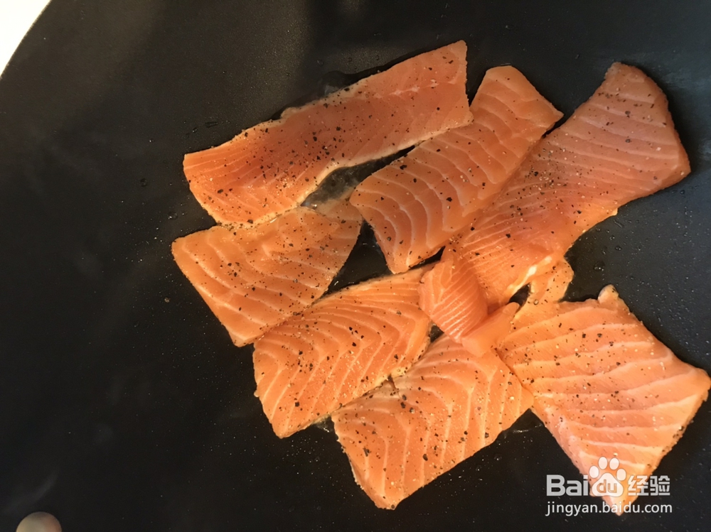 怎么做三文鱼豆腐汤？