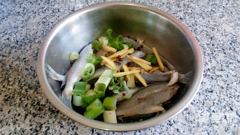 煎小黄花鱼的做法