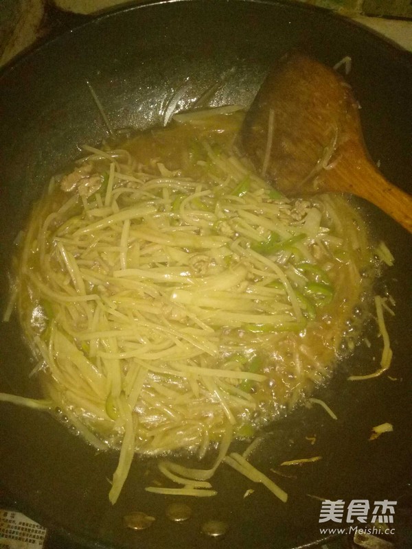 菜椒炒土豆丝