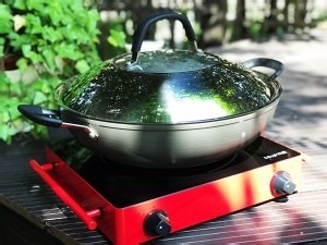 五花肉炖野笋的做法