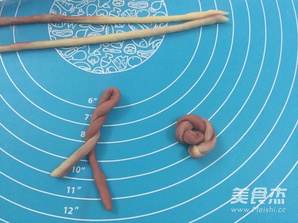花环与熊熊面包