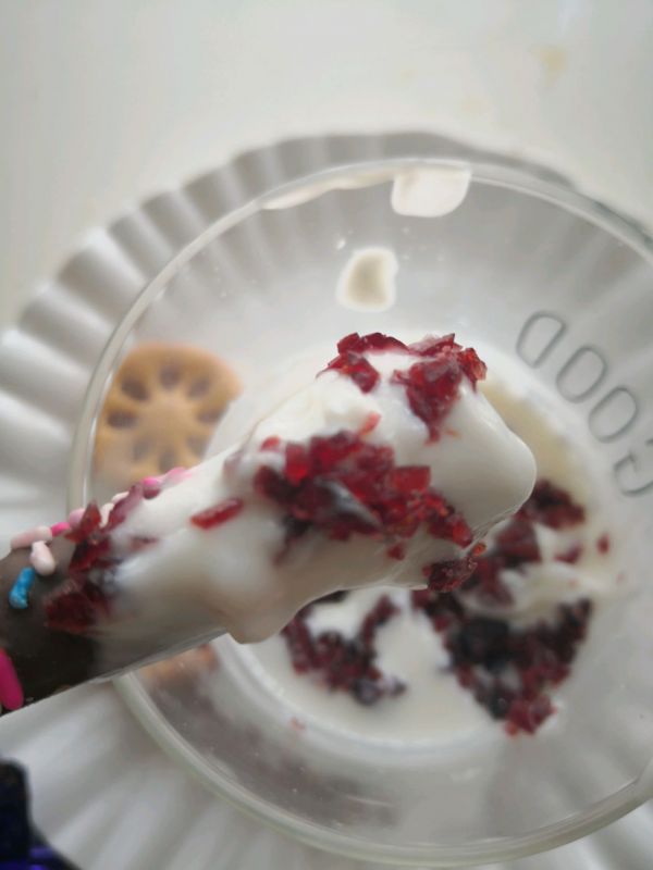 蔓越莓果粒酸奶