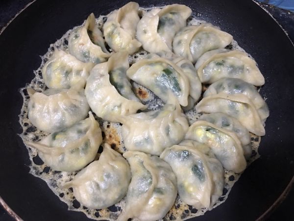 韭菜鸡蛋素锅贴