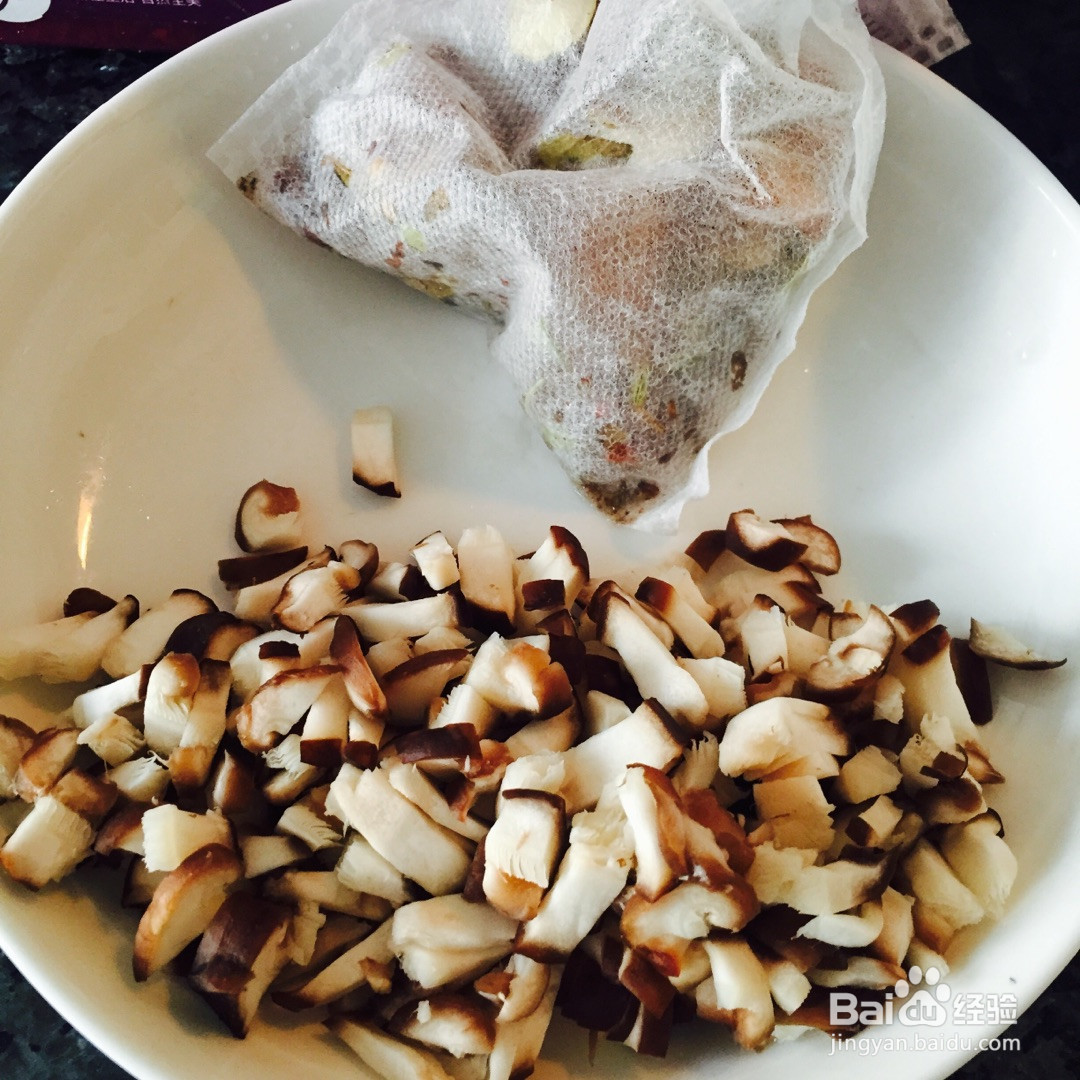 香菇卤肉饭的做法