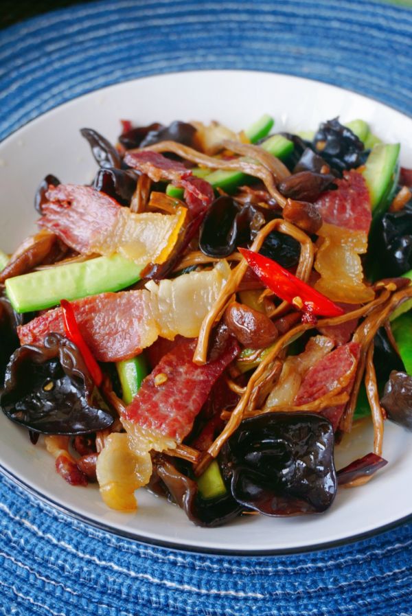 云腿干锅茶树菇