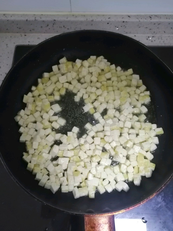 韭菜豆腐粉条包子