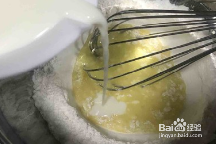 怎么做可爱的香蕉巧克力福袋?