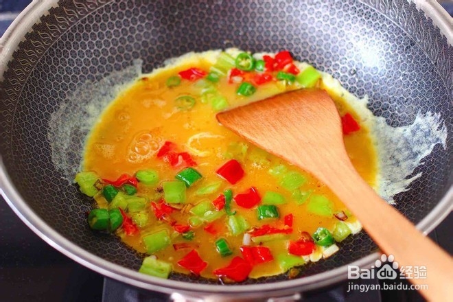 怎么样做美味的杭椒炒鹌鹑蛋