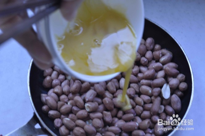 香酥花生米的做法