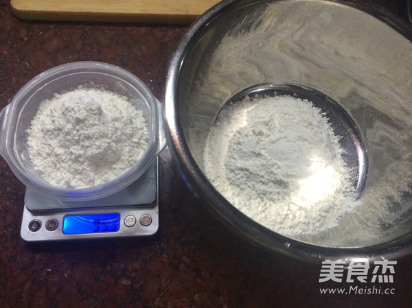 手撕韭菜饼的做法