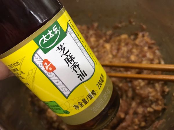 猪肉韭菜馅水饺