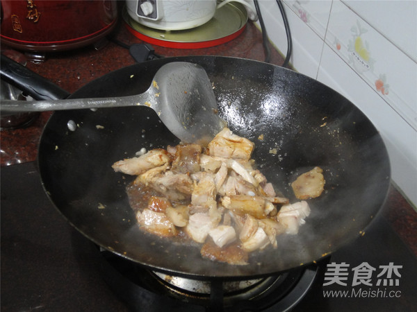 豆角炒烧肉的做法