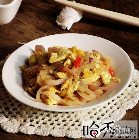 如何做一道洋葱炒鸡蛋