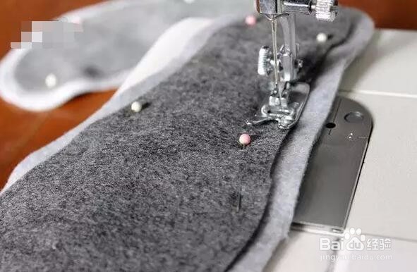 几个步骤就能让旧毛衣变为家居鞋