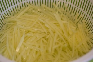 土豆丝炒牛肉的做法