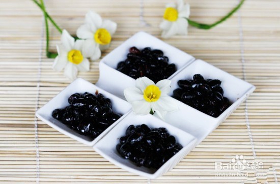 醋泡黑豆,疗养肾虚