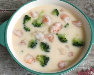 如何做西兰花虾仁鸡蛋羹