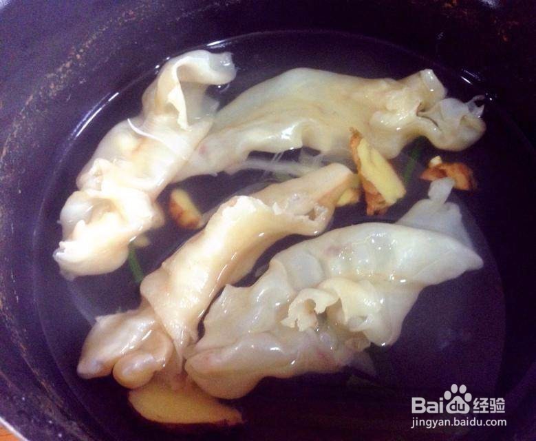 鲍鱼花胶焖鸡煲的做法