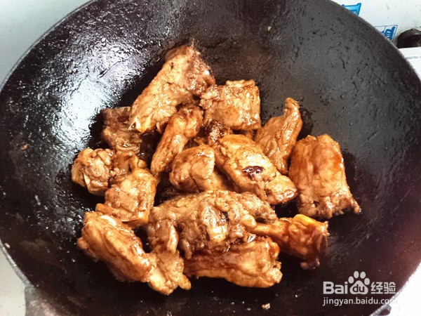 如何制作炖肋排