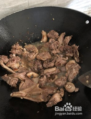 辣菜爆炒鸭肉