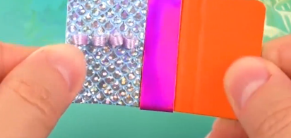 怎样给芭比制作亮片手提包