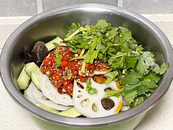 凉拌藕片酸辣虾