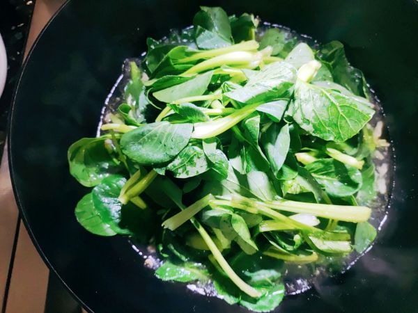 肉沫粉丝鸡毛菜