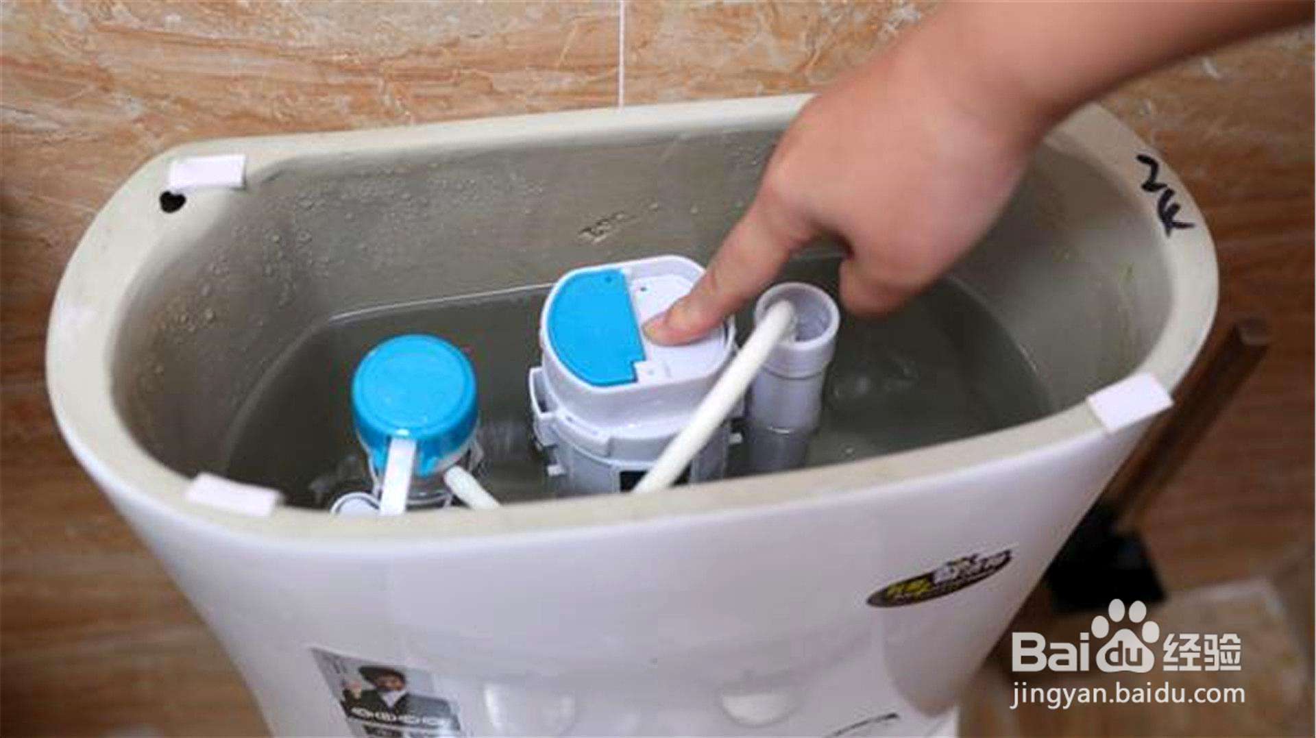 马桶冲水不流畅怎么解决