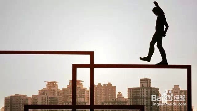 追逐名利是人的本能还是自我价值的实现？