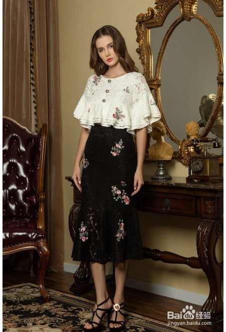 根据自己的体型选择适合自己的服装