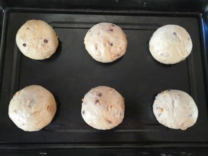 淡奶油花生巧克力豆面包的做法