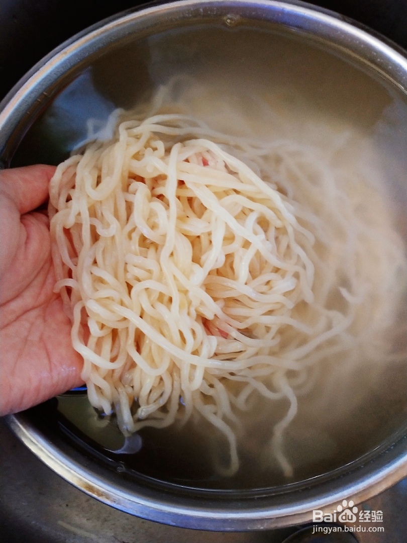 爽脆可口的肉丝炒面